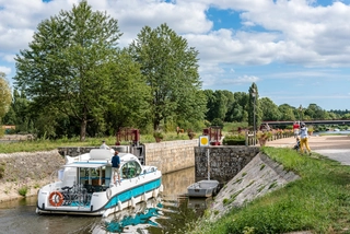 Bateau balade cSebastien GAUDARD AnjouTourisme 1920px 320 214