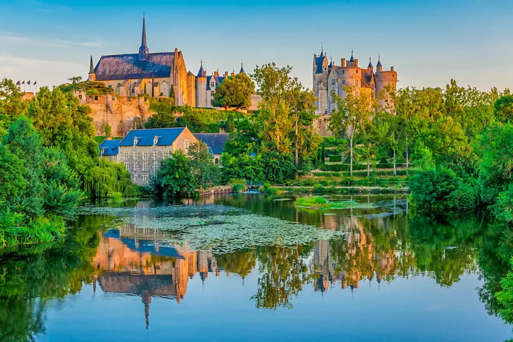 Camping aan de oevers van de rivier