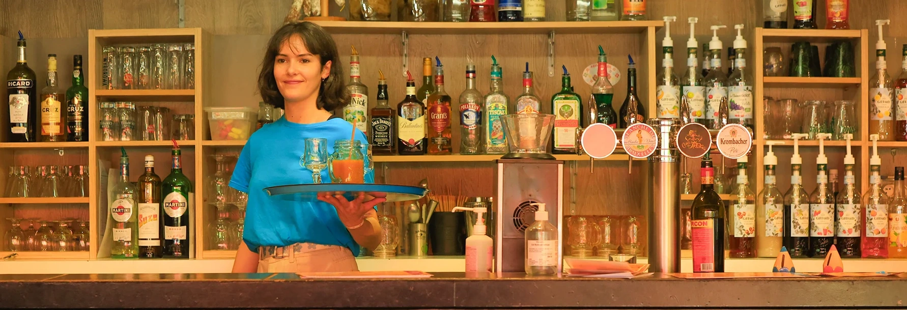 le bar des Nobis d'anjou pour vous servir un personnel qualifié